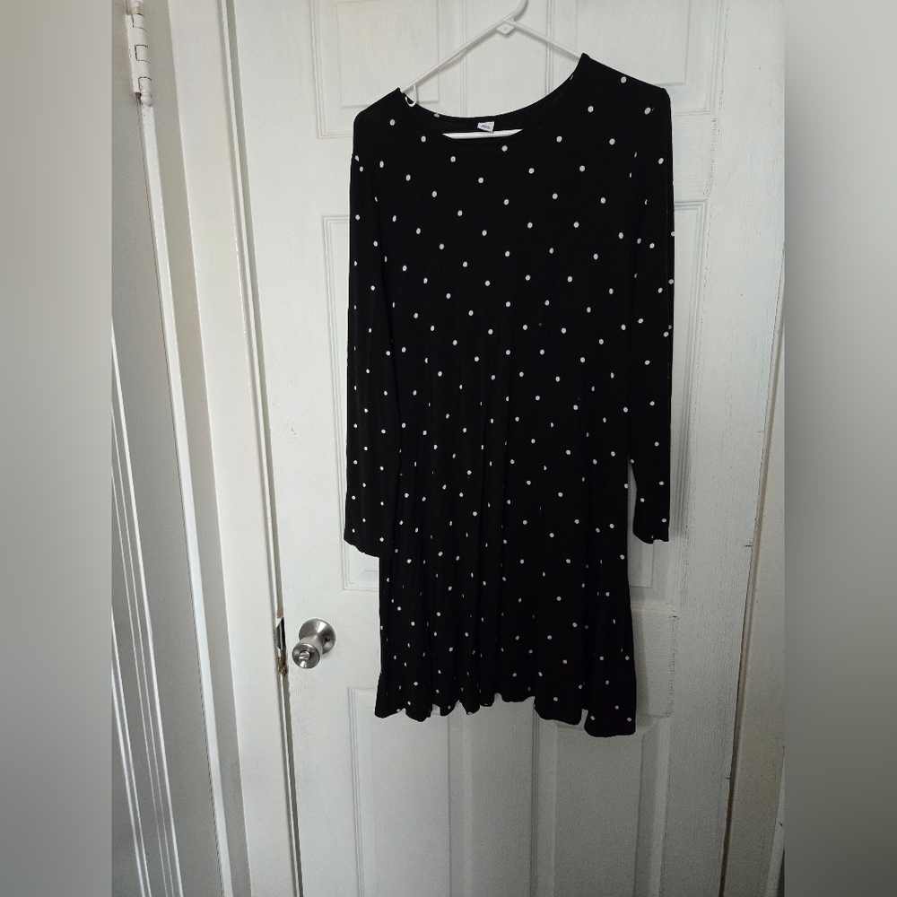 Old Navy Black Dress with White Polka Dots‎